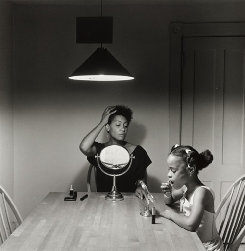 Carrie Mae Weems, Untitled (woman and daughter with makeup)